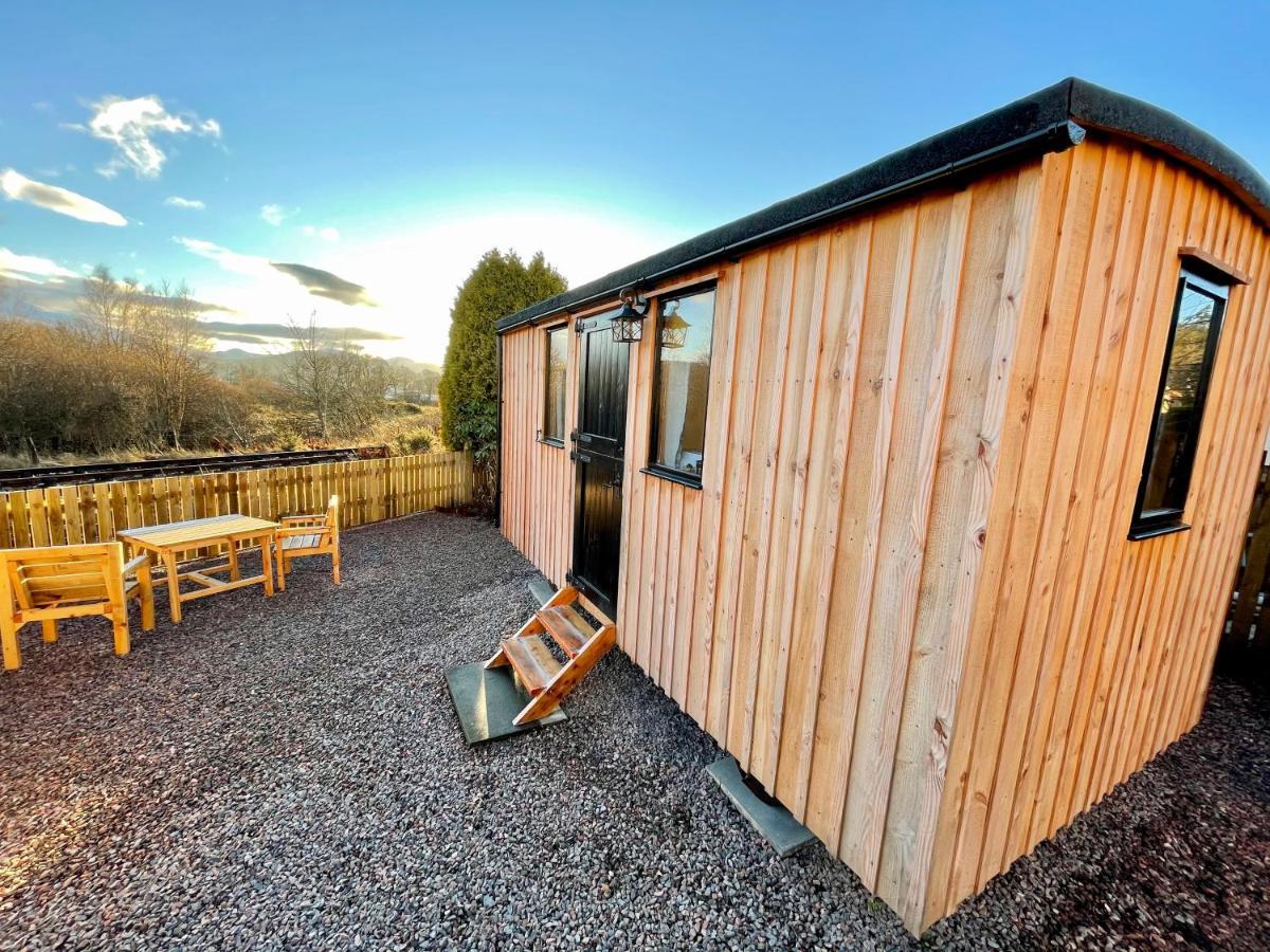 Per Ardua Shepherds Hut Fort William Exterior foto